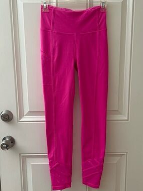 Lilly Pulitzer women’s luxletic Pink Athletic Leggings XS with pocket, pristine
